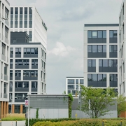 Aby pozostać w grze o inwestycje, Polska musi przyspieszyć tempo zmian. Priorytet? Rozwój kompetencji cyfrowych i transformacja technologiczna