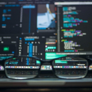 Ponad 80 proc. specjalistów pozytywnie ocenia szkolenia z cyberbezpieczeństwa przeprowadzane w firmie