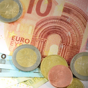 Polacy chcą łamania tabu: ponad połowa popiera jawność widełek płacowych, a blisko 40 proc. pełną jawność zarobków w firmie. Rotacja na rynku pracy wciąż pozostaje stabilna.