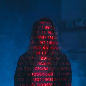 Rynek IT pod presją zmian &ndash; firmy inwestują w AI, specjaliści odczuwają niepewność