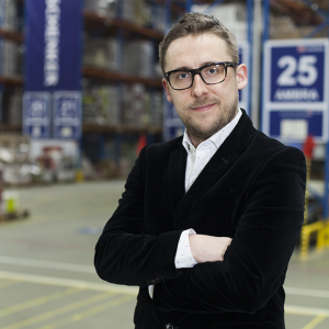 Dr Rafał Tarasewicz dyrektorem doskonałości operacyjnej  w logistyce kontraktowej na Europę  DB Schenker